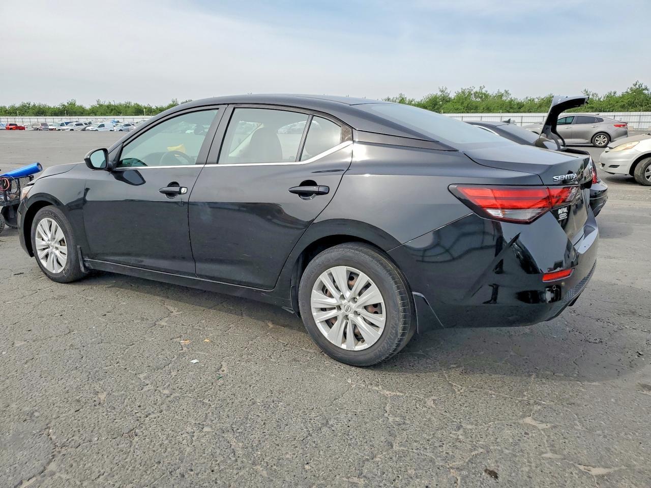 2020 Nissan Sentra S - Фото 2