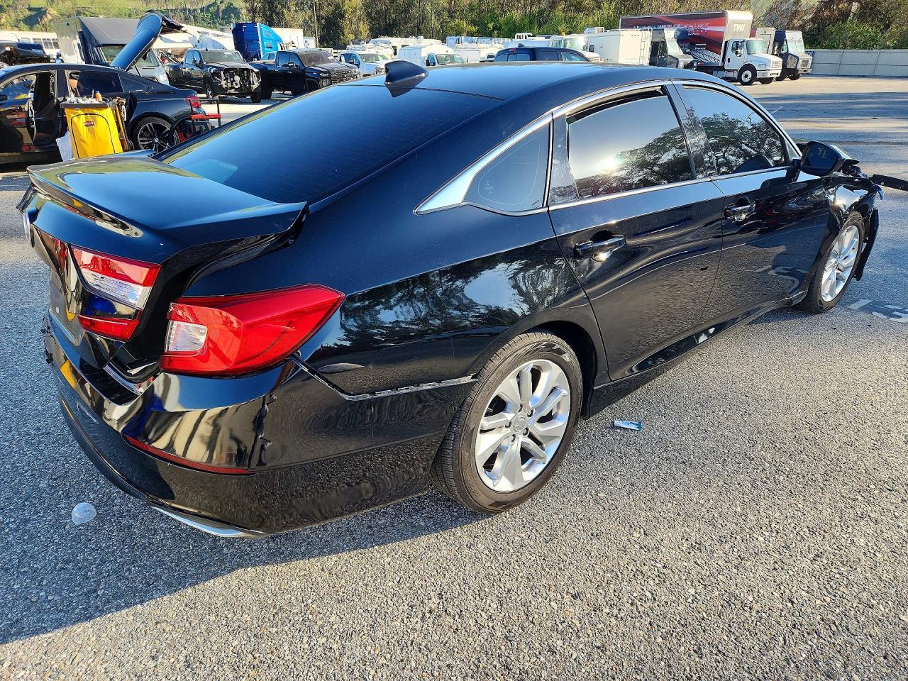2019 Honda Accord Lx - Фото 3