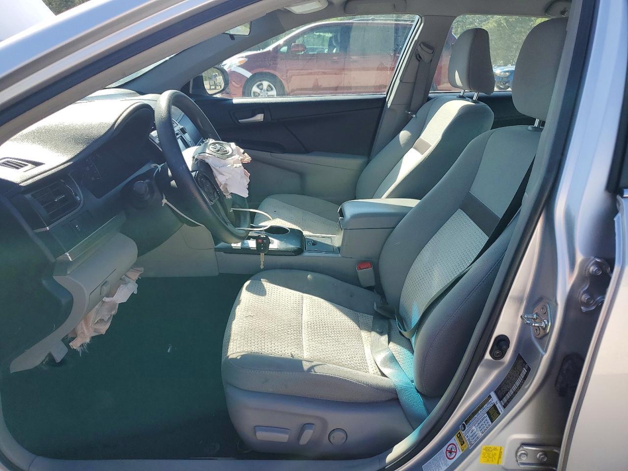 2014 Toyota Camry Le - Фото 7
