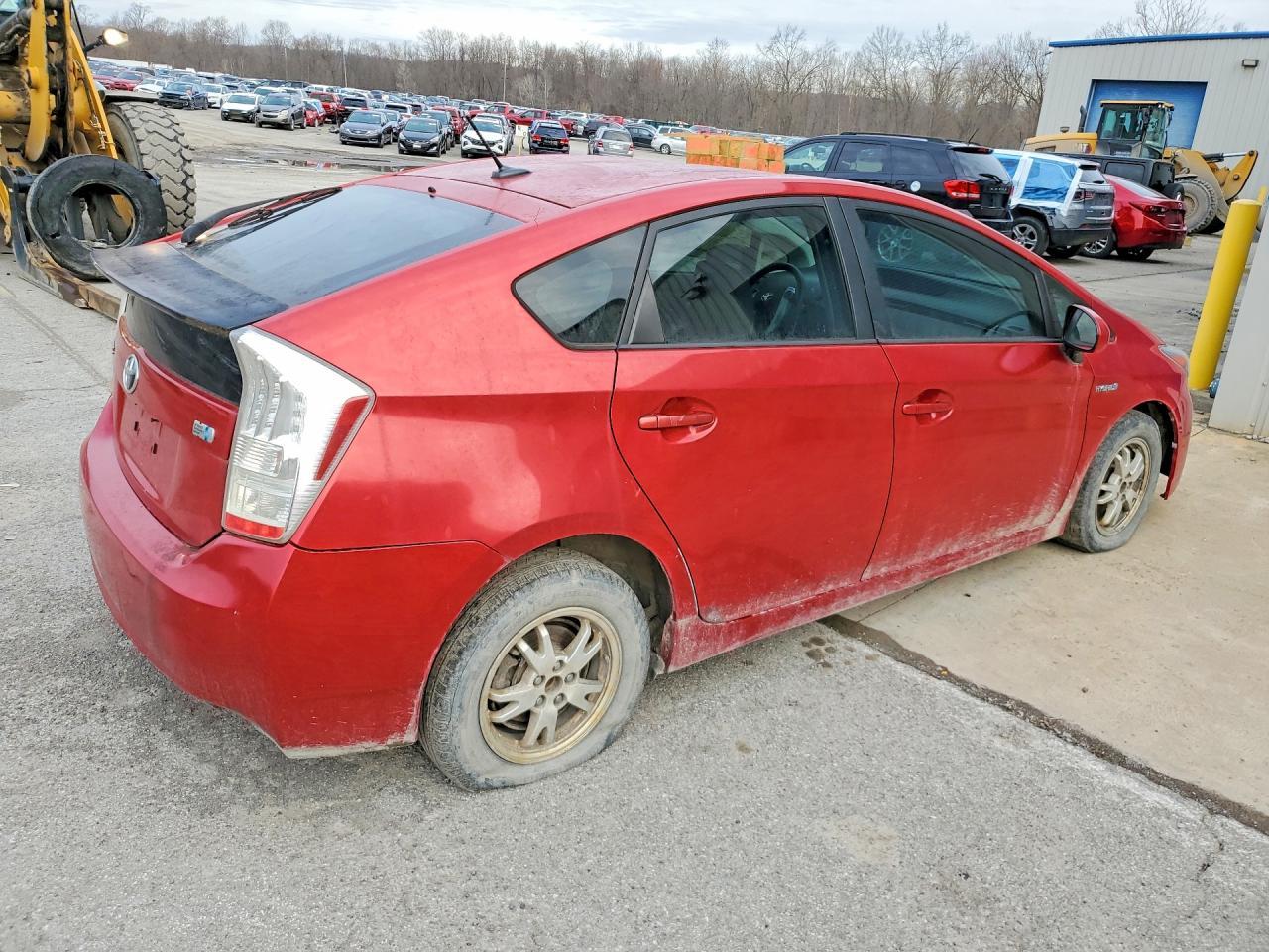2010 Toyt Prius - Фото 3