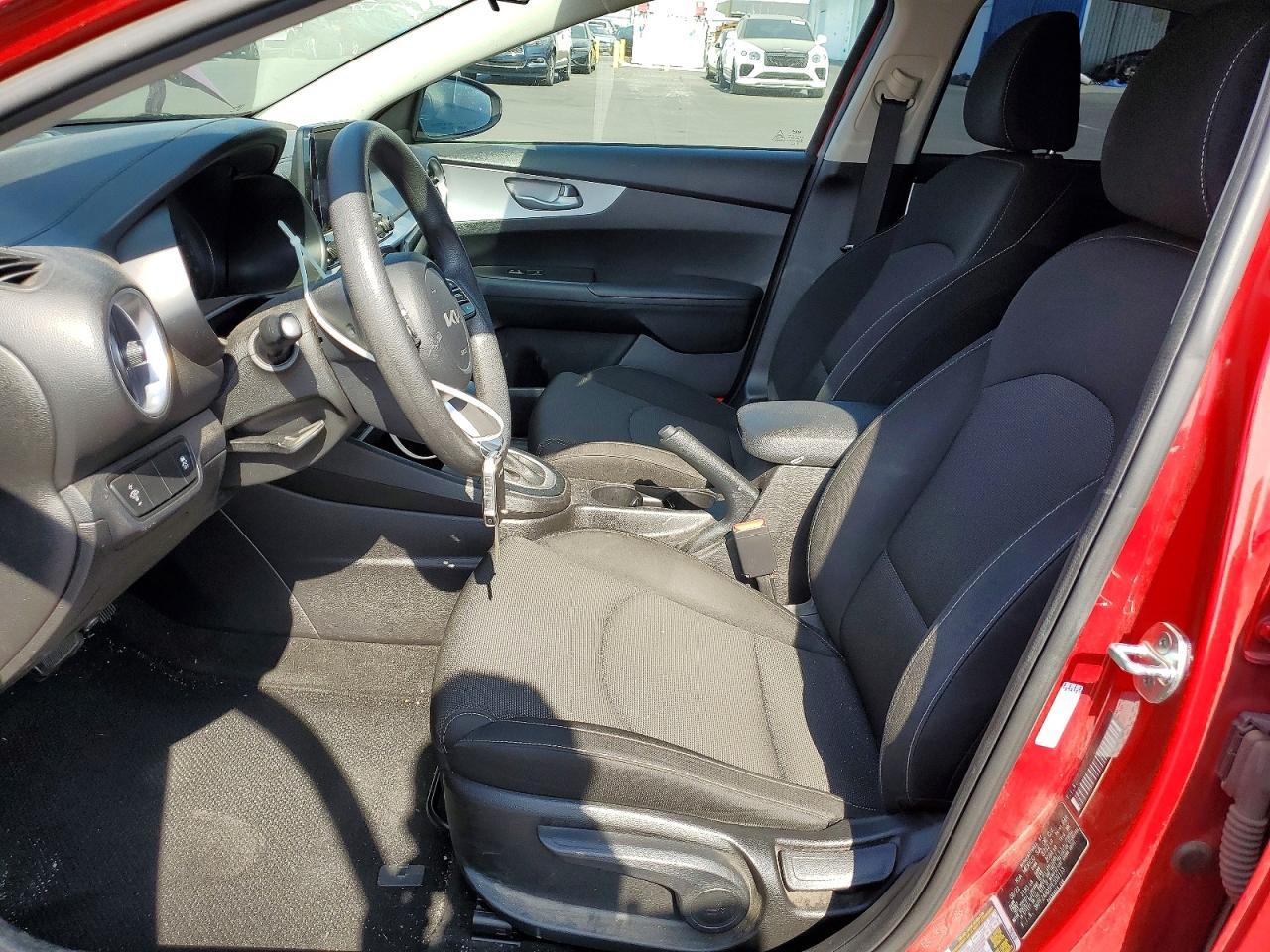 2023 Kia Forte Lxs - Image 7