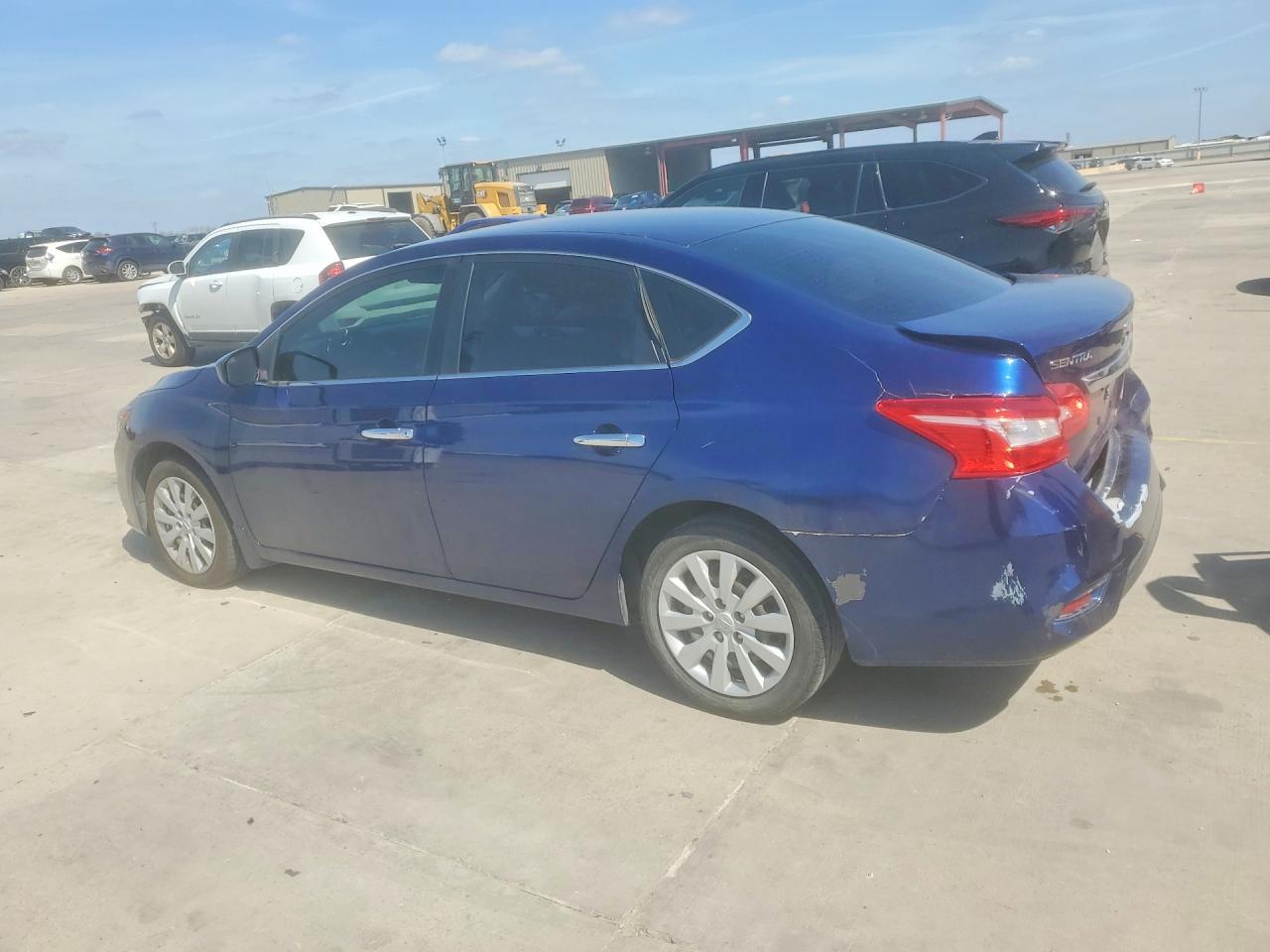 2017 Nissan Sentra S - Фото 2