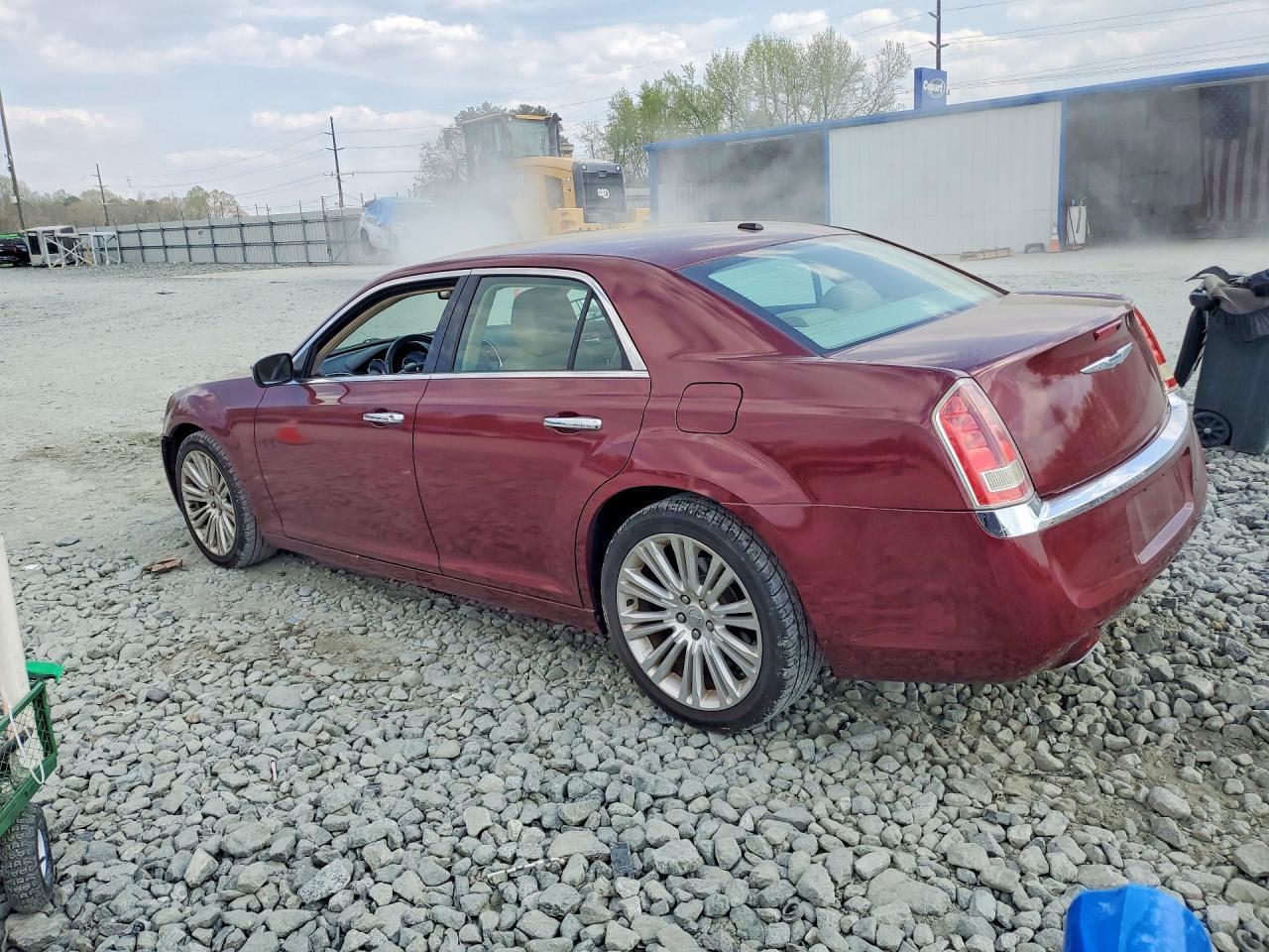 2012 Chrysler 300 Limited - Фото 2
