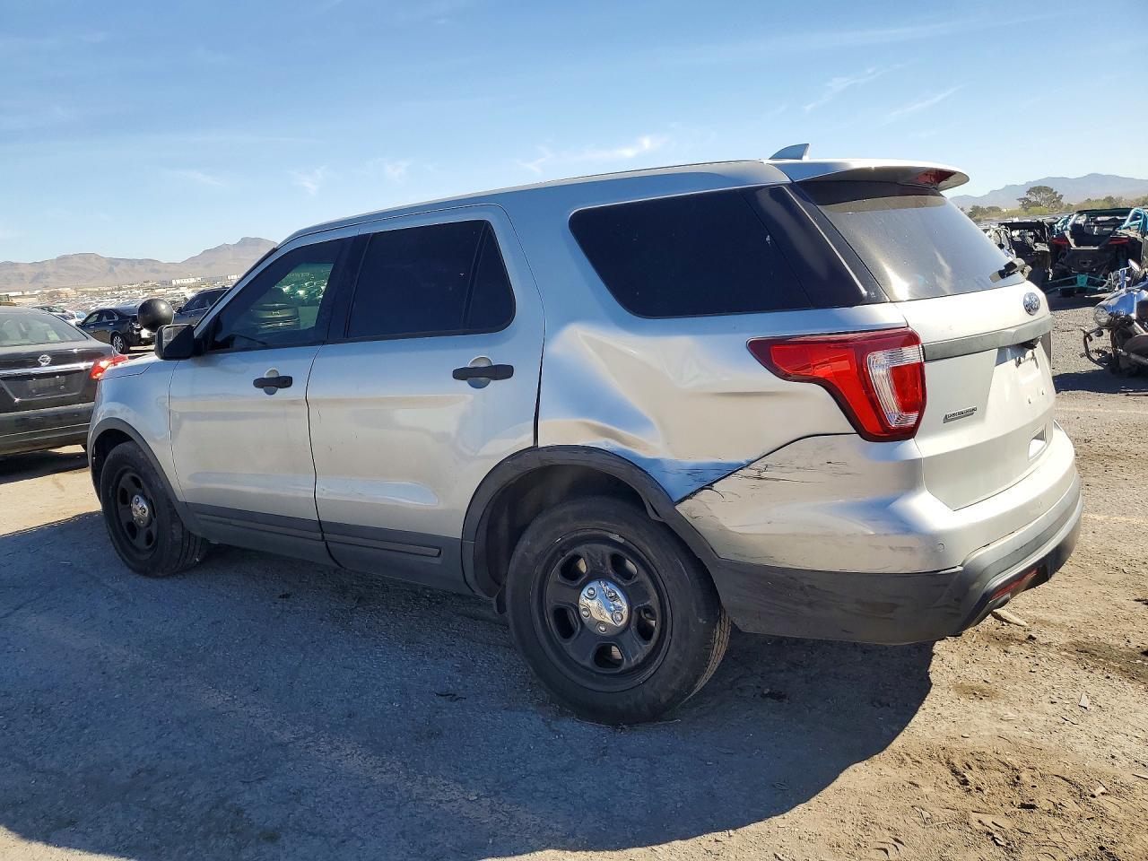 2016 Ford Explorer Police Interceptor - Фото 2