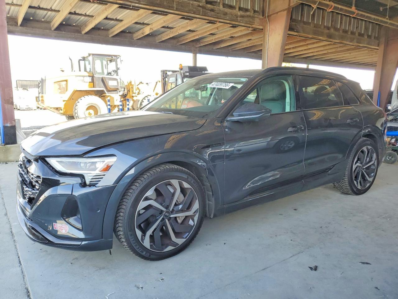 2024 Audi Q8 E-Tron Premium Plus