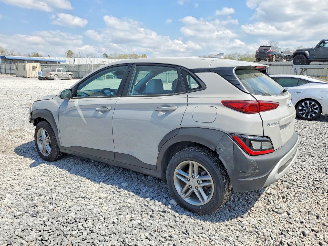 2023 Hyundai Kona Se - Фото 2