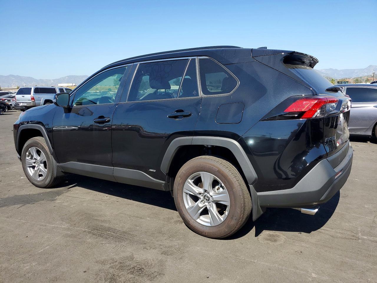 2025 Toyota Rav4 Le/Xle Premium - Фото 2