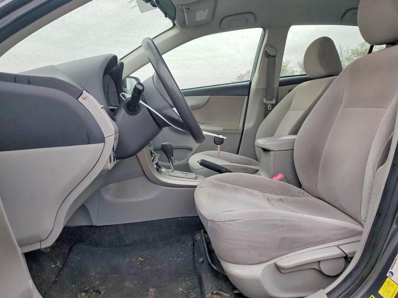 2011 Toyota Corolla Le - Image 7