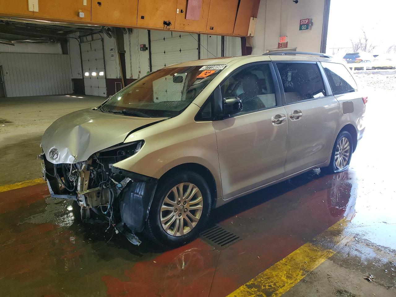 2015 Toyota Sienna Xle 8-Passenger