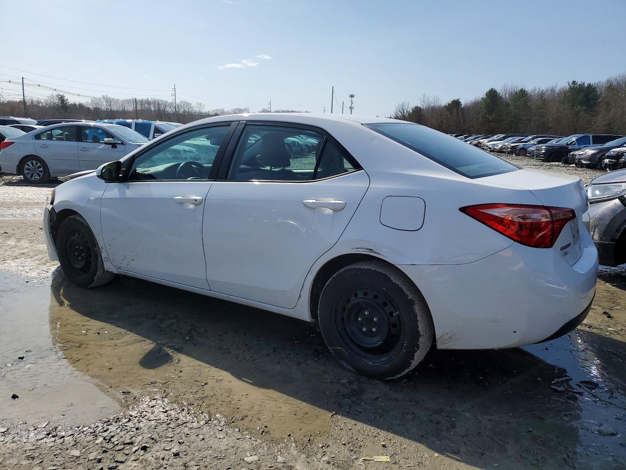 2019 Toyota Corolla Le - Фото 2