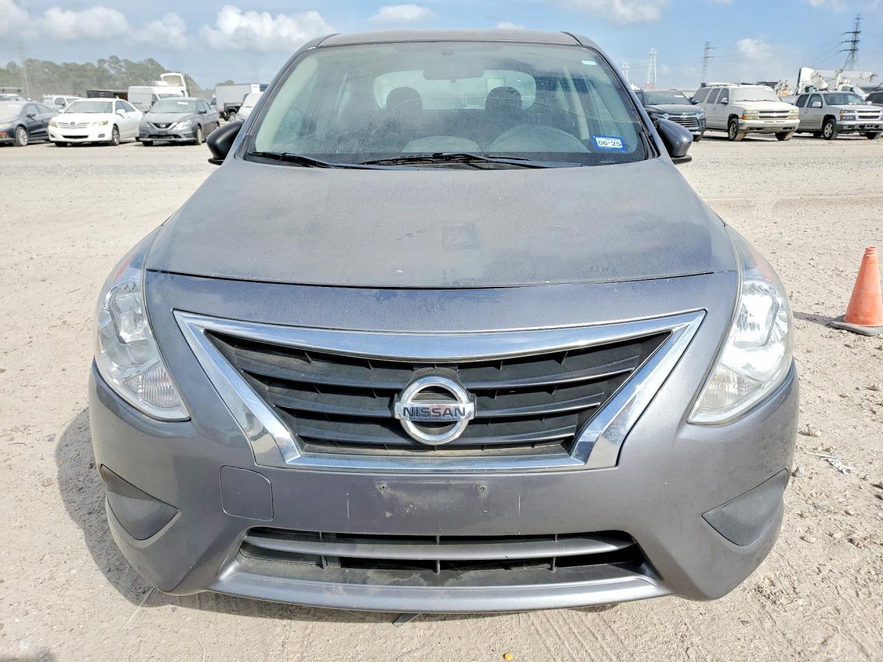2017 Nissan Versa 1.6 Sv - Фото 5