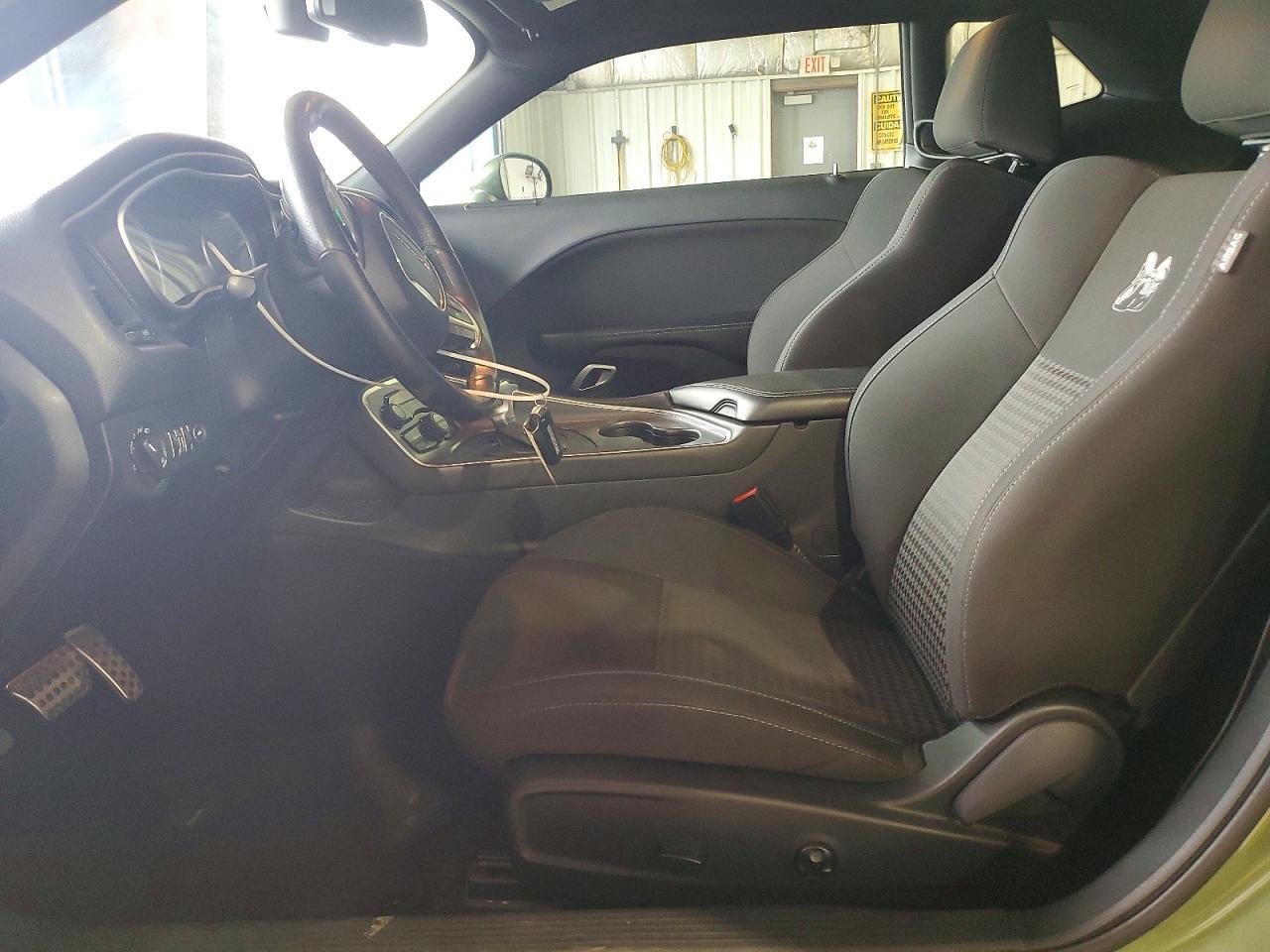 2018 Dodge Challenger R - Image 7