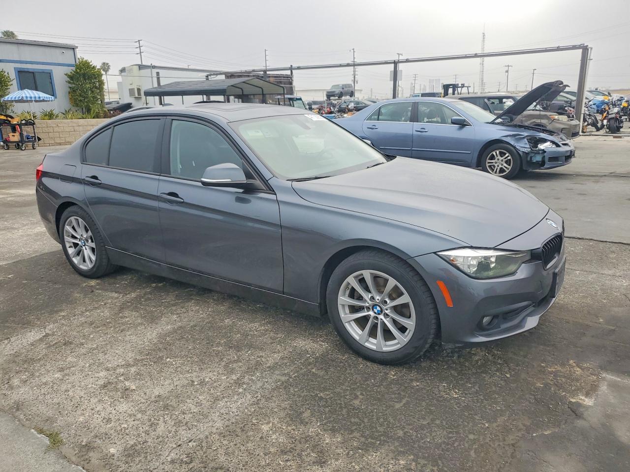 2017 BMW 320 - Фото 4