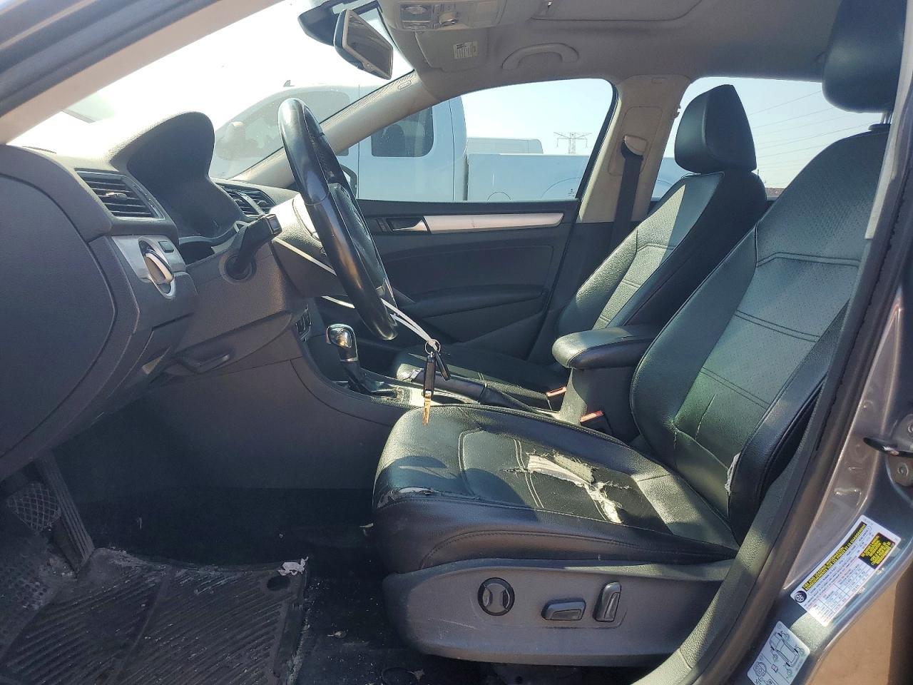 2013 Volkswagen Passat Se - Image 7