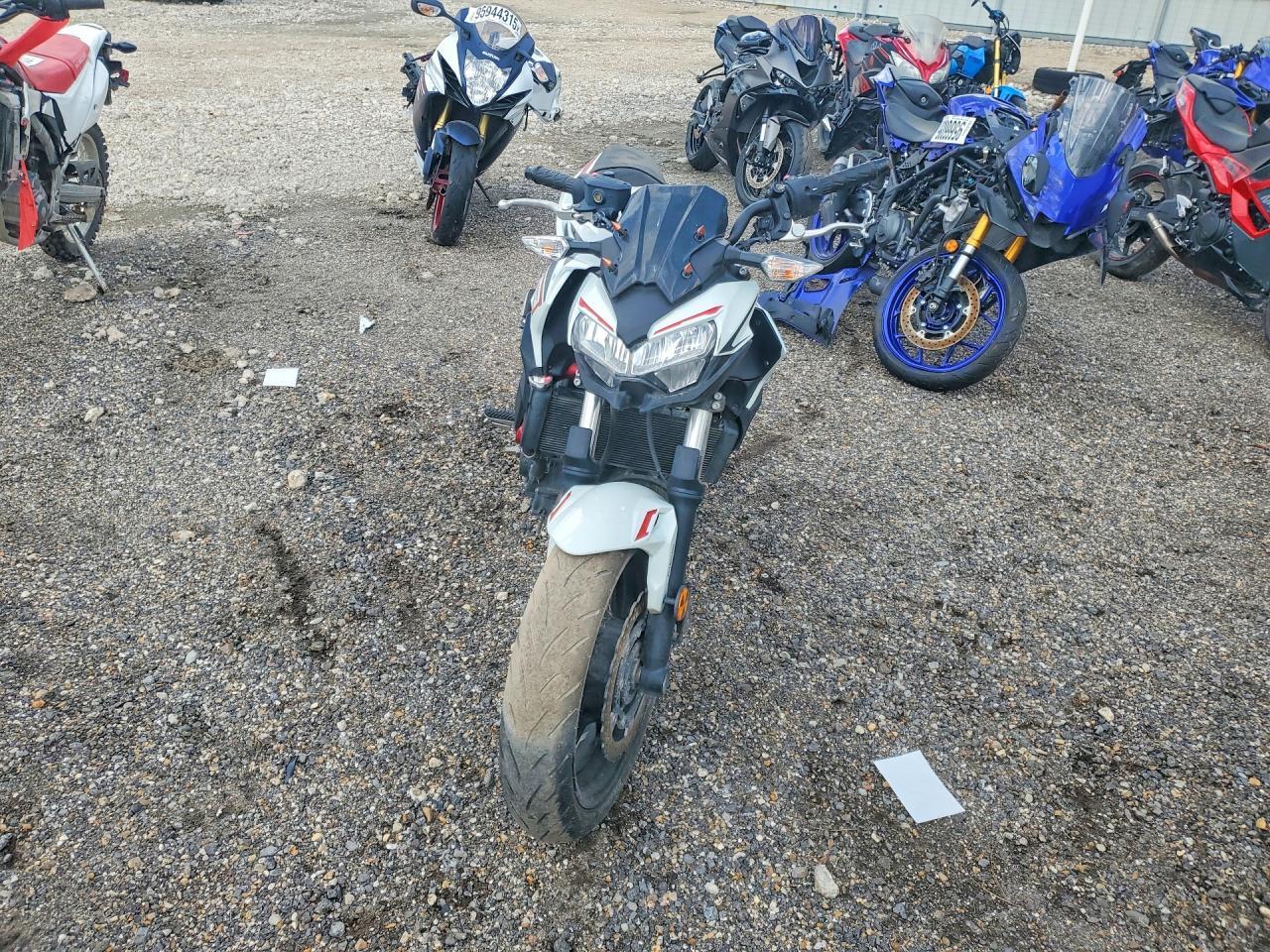 2022 Kawasaki Er650 K - Фото 2