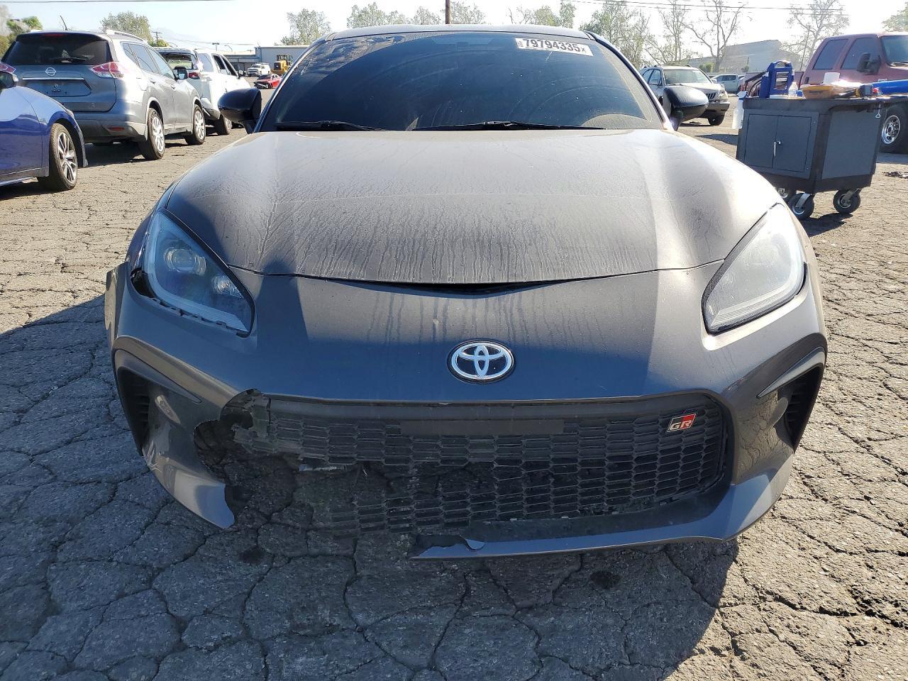 2022 Toyota Gr86 Premium - Image 5