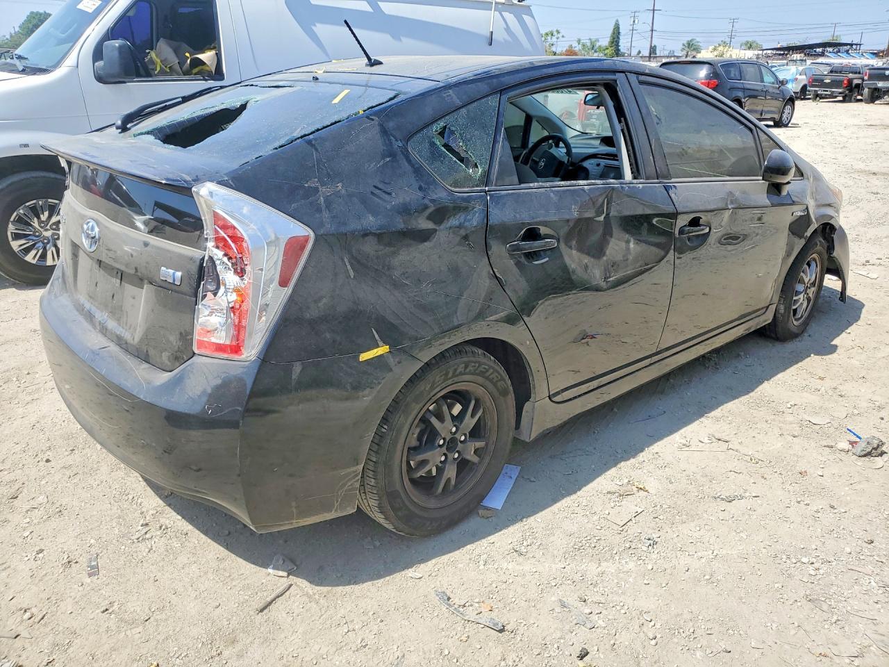2015 Toyota Prius Two - Image 3