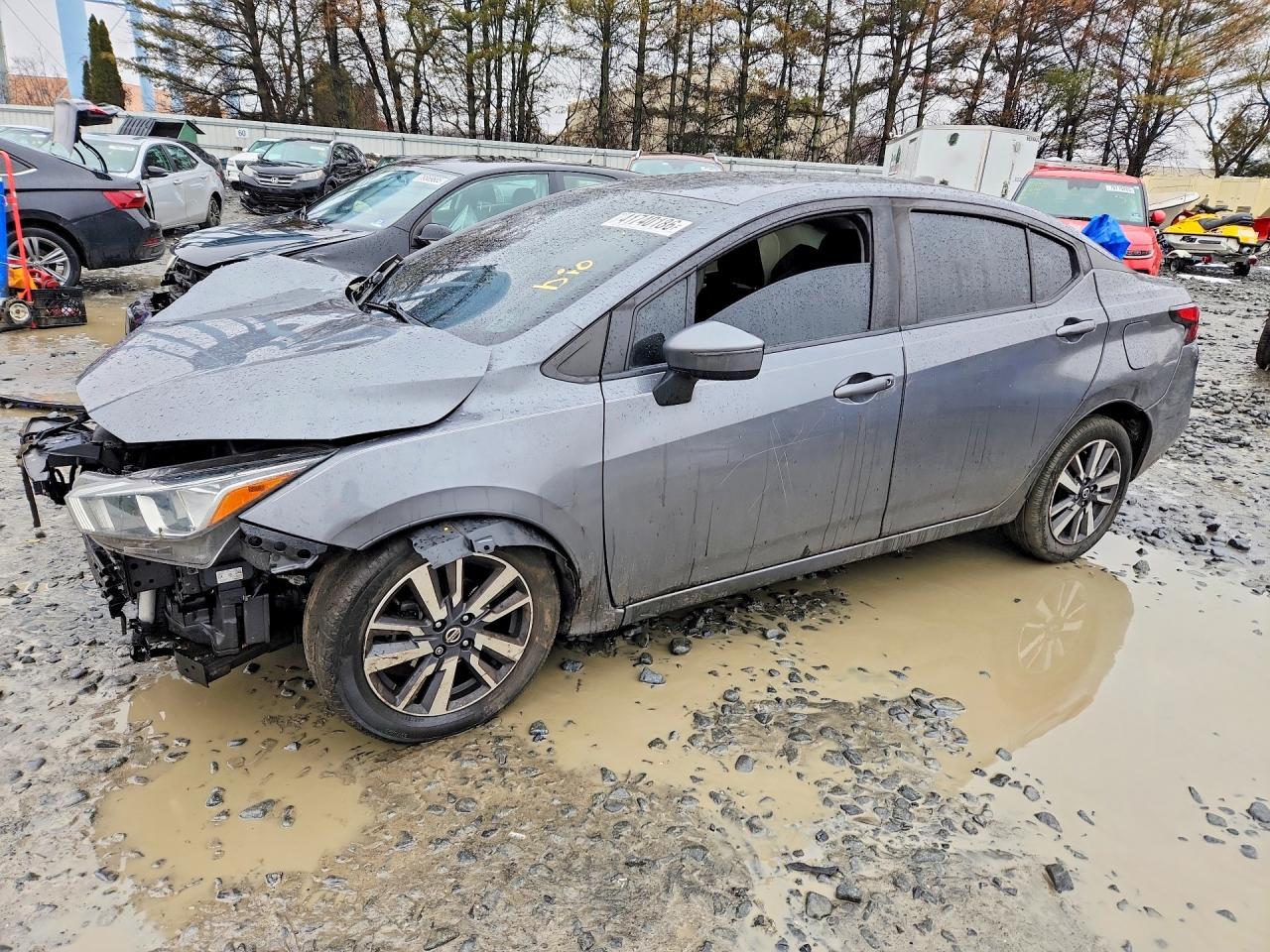 2020 Nissan Versa Sv