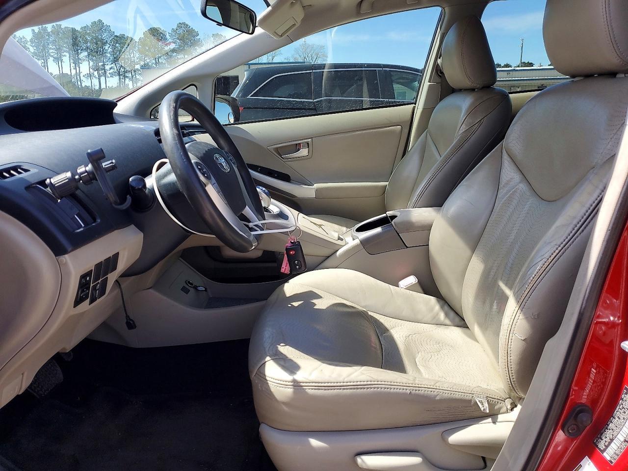 2013 Toyota Prius Three - Фото 7