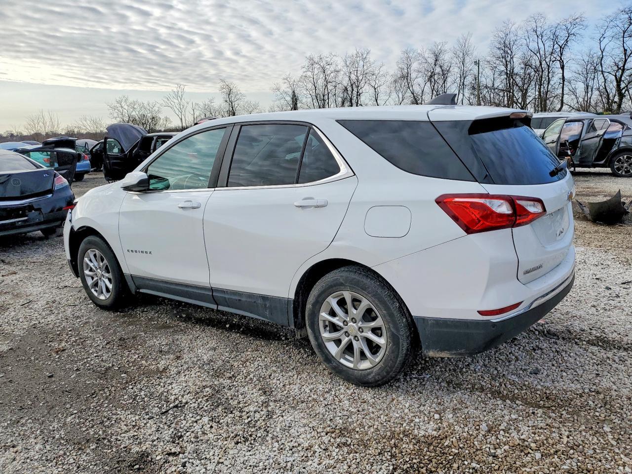 2021 Chevrolet Equinox Lt - Image 2