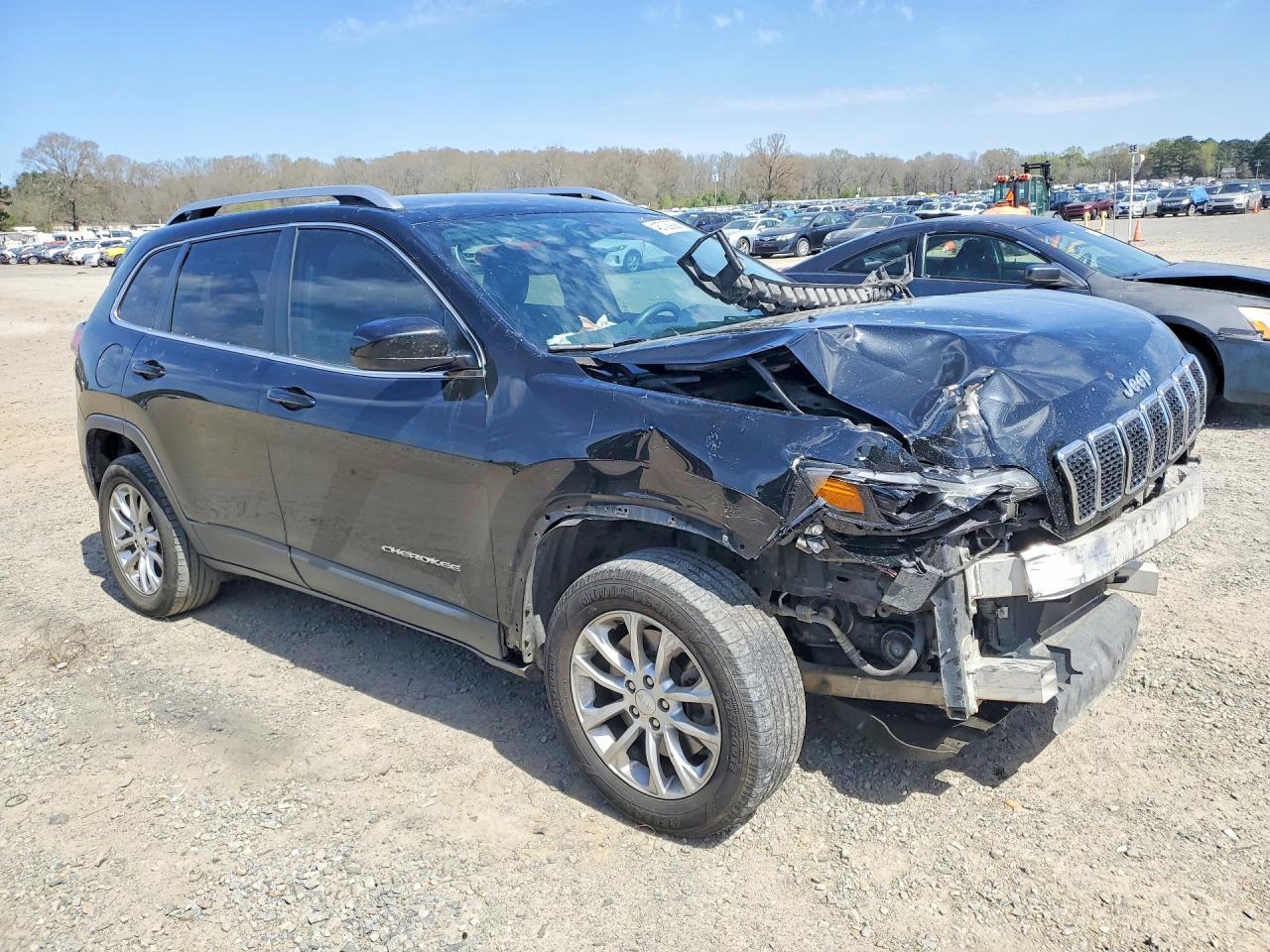 2019 Jeep Cherokee Latitude - Image 4