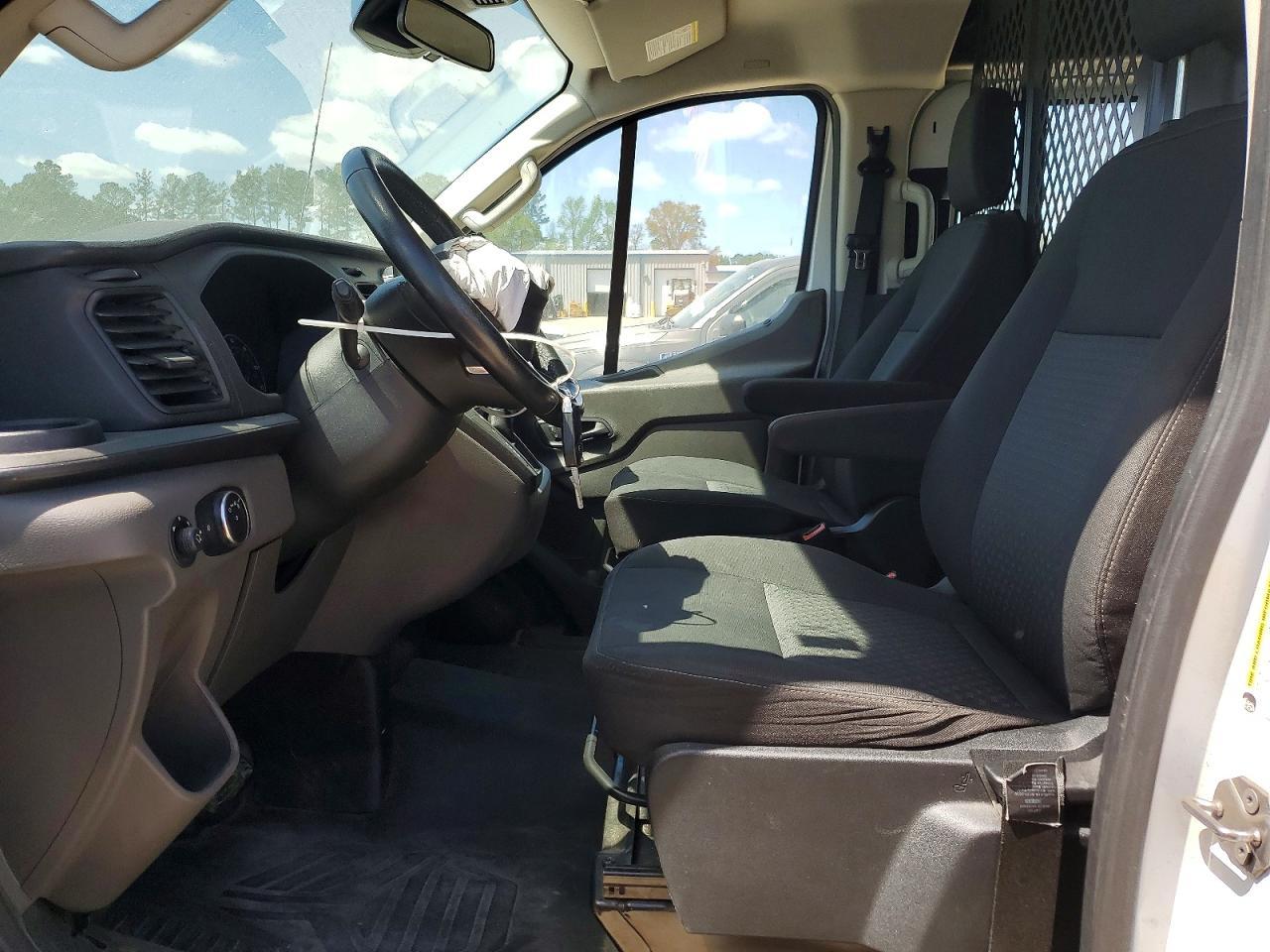 2020 Ford Transit 250 Delivery Van - Фото 7