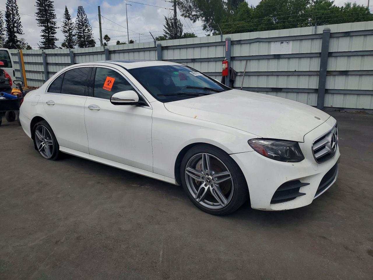 2019 Mercedes-Benz E 300 - Фото 4