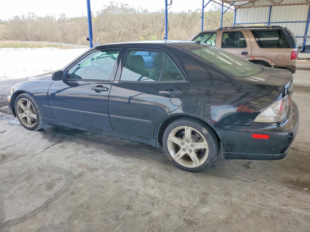 2001 Lexus Is 300 Base - Image 2