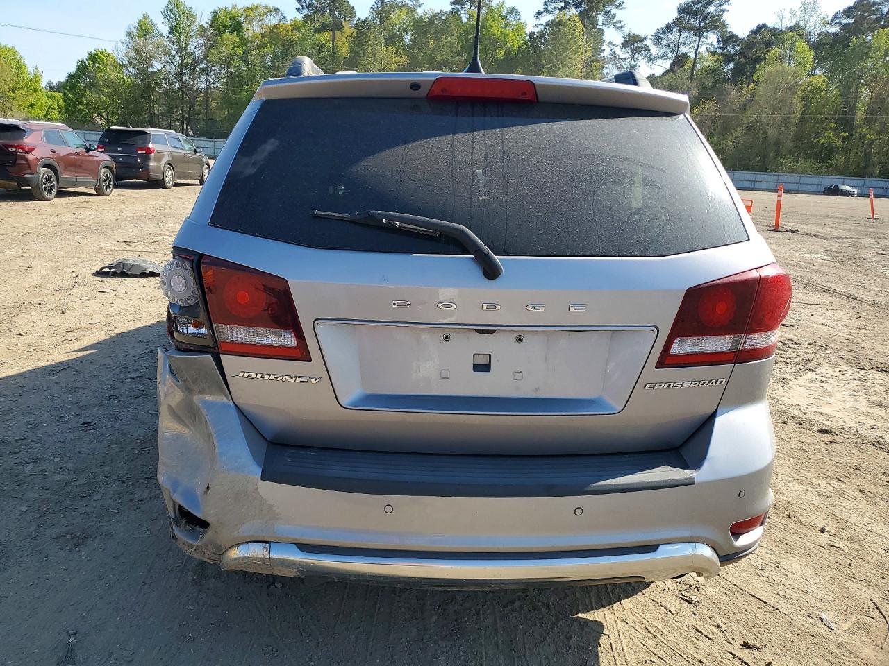 2020 Dodge Journey Crossroad - Фото 6