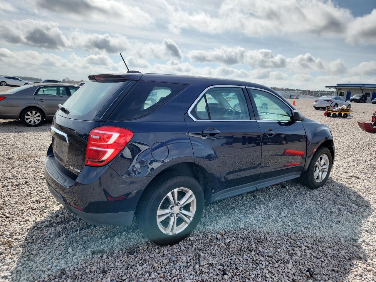 2016 Chevrolet Equinox Ls - Фото 3