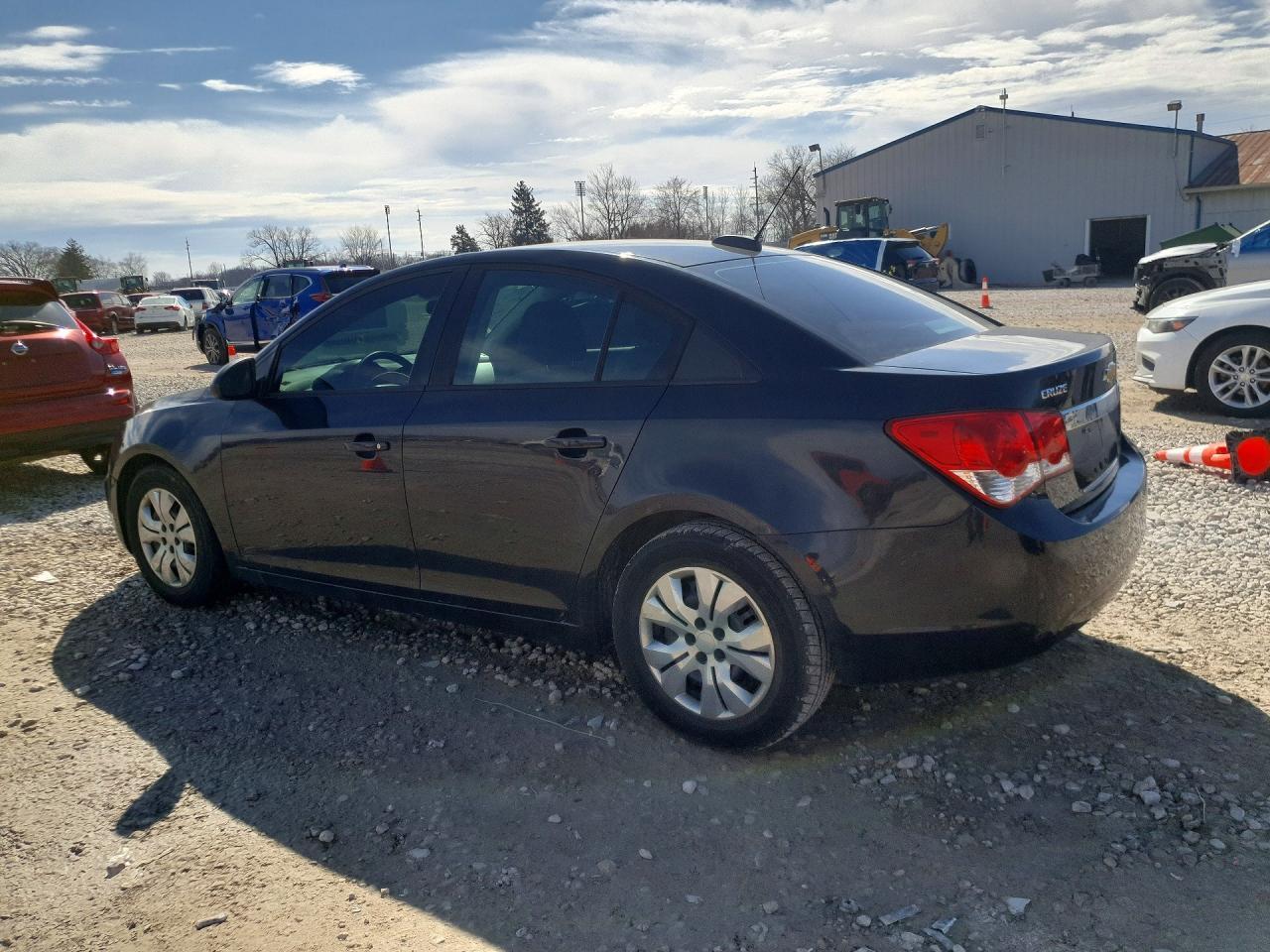 2015 Chevrolet Cruze Ls - Фото 2