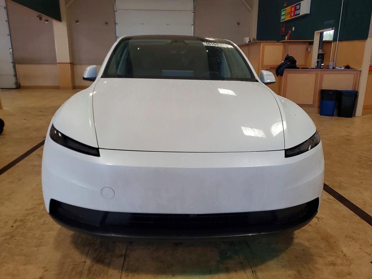 2026 Tesla Model Y - Image 5