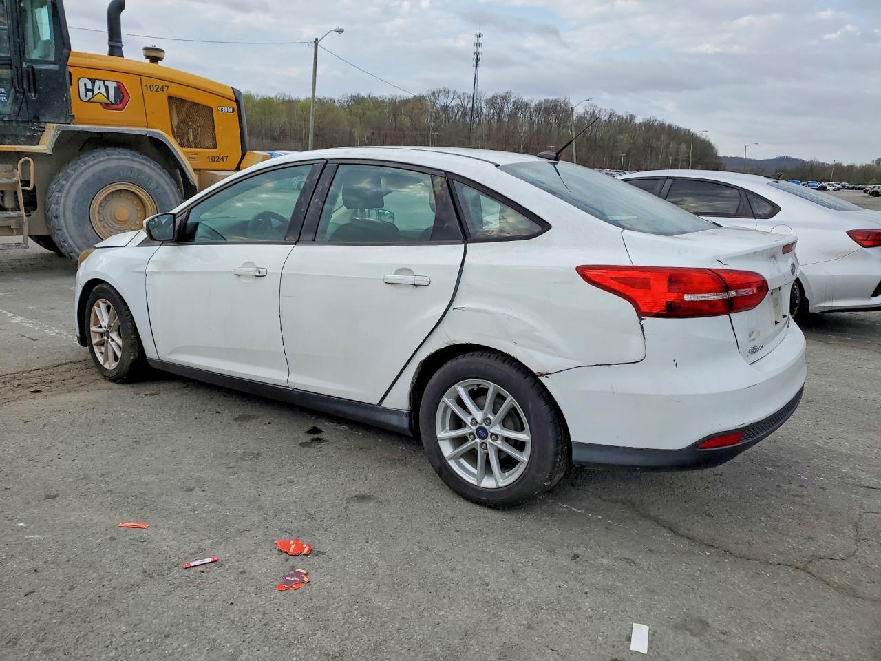 2016 Ford Focus Se - Image 2