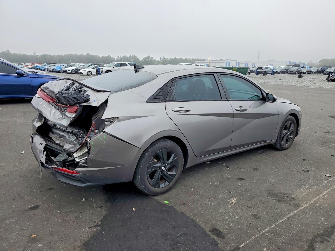 2023 Hyundai Elantra Sel - Фото 3