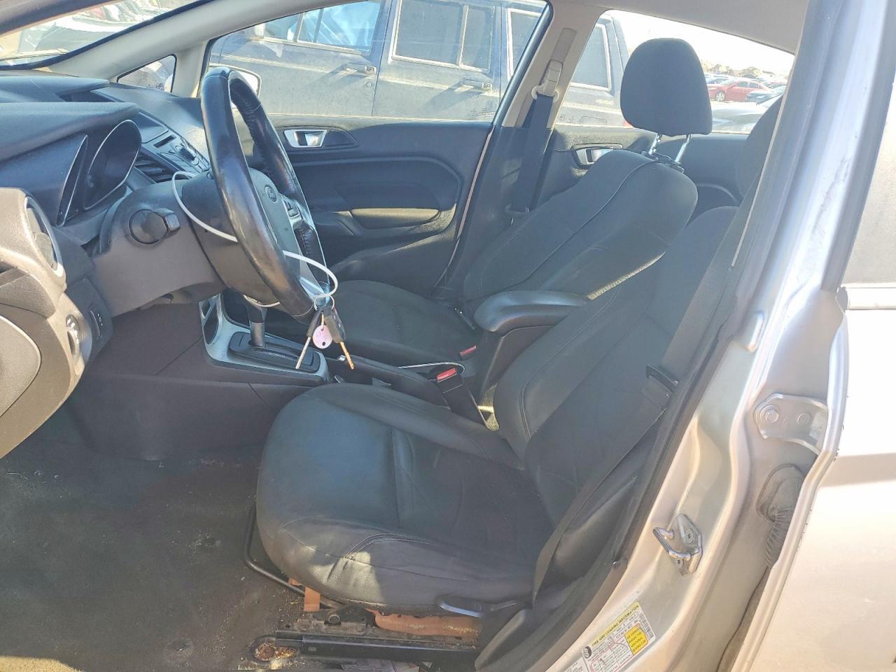 2015 Ford Fiesta Se - Image 7
