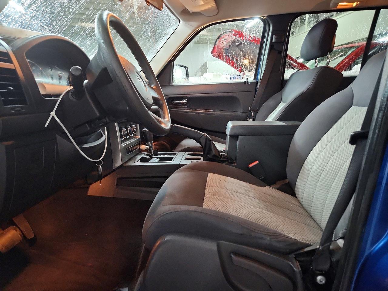 2010 Jeep Liberty Sport - Фото 7