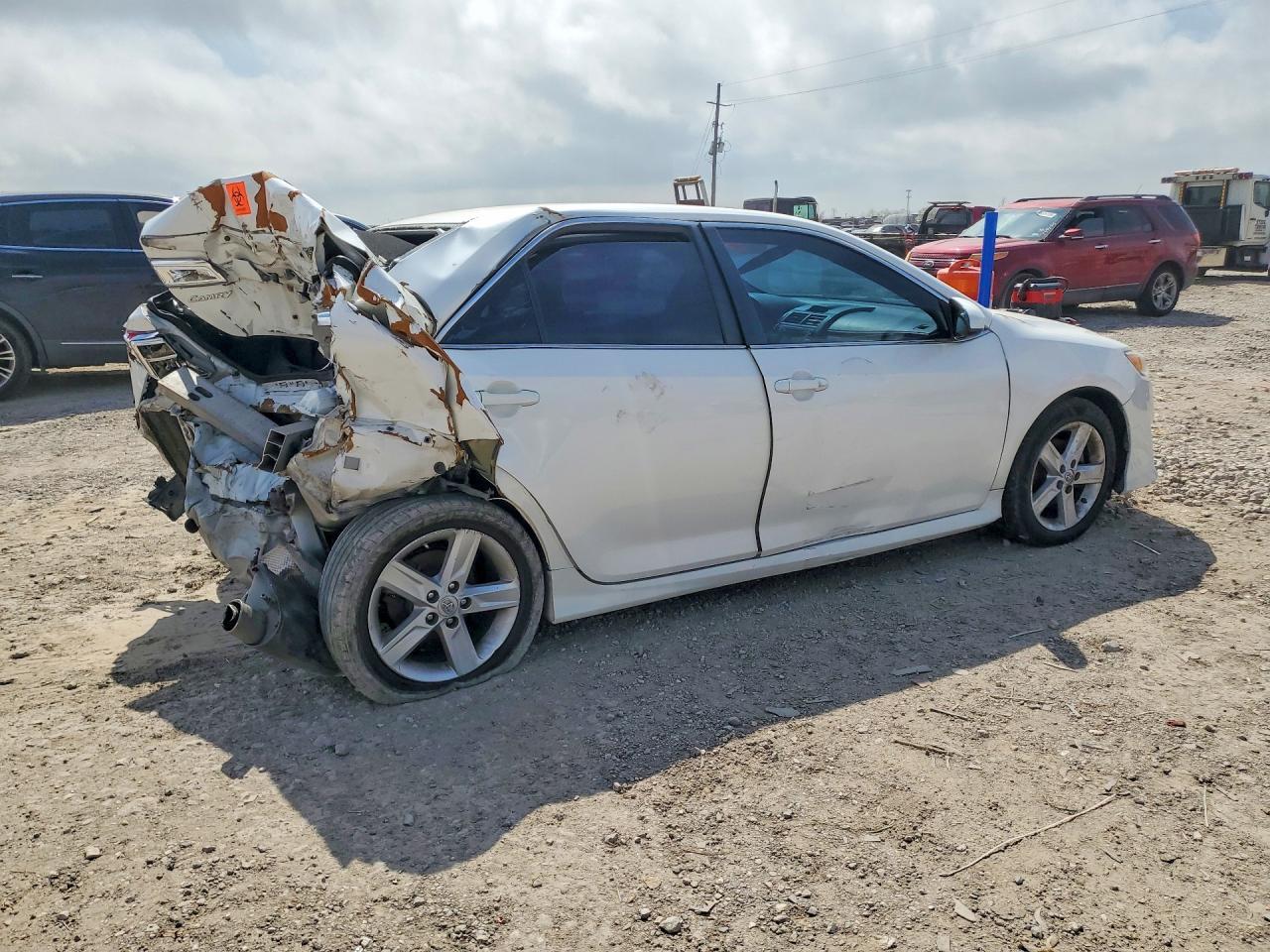 2014 Toyota Camry Se - Фото 3