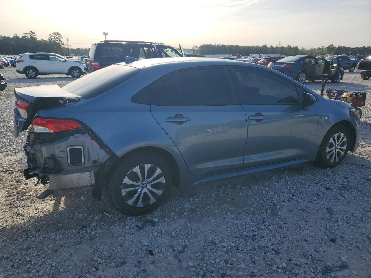 2021 Toyota Corolla Hybrid Le - Фото 3