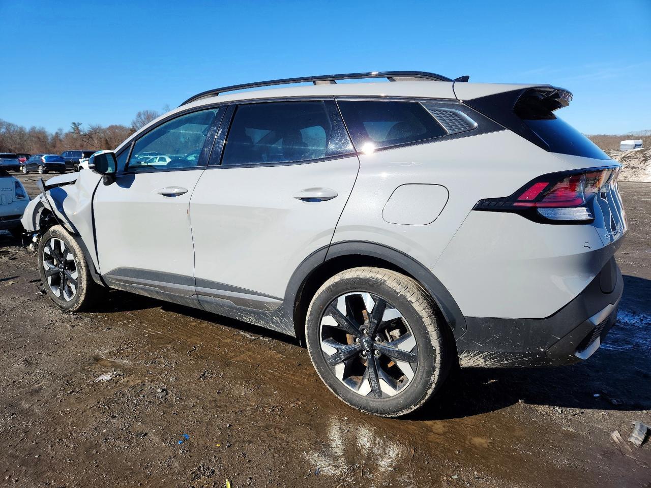 2024 Kia Sportage X-Line - Image 2