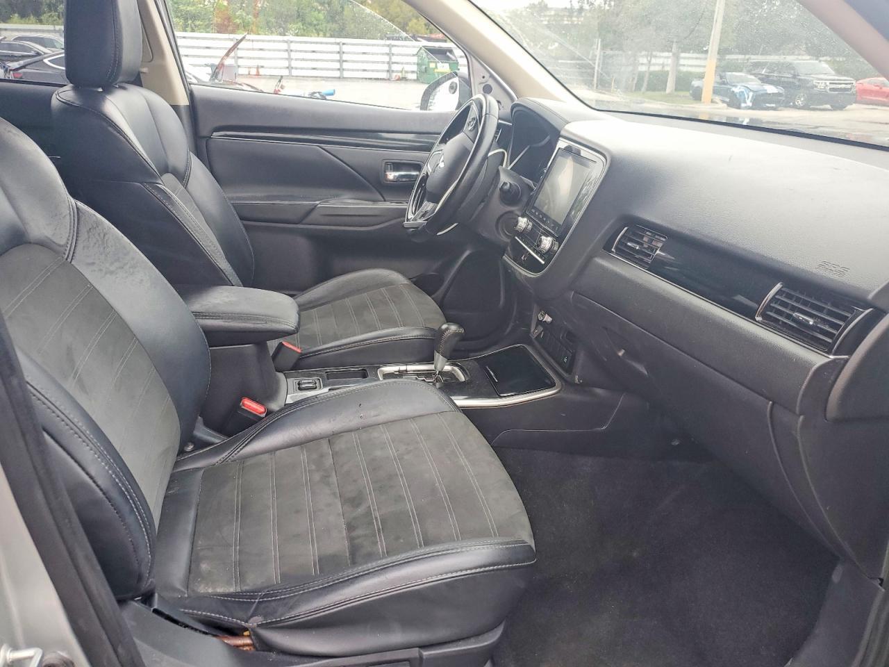 2020 Mitsubishi Outlander Se - Image 7