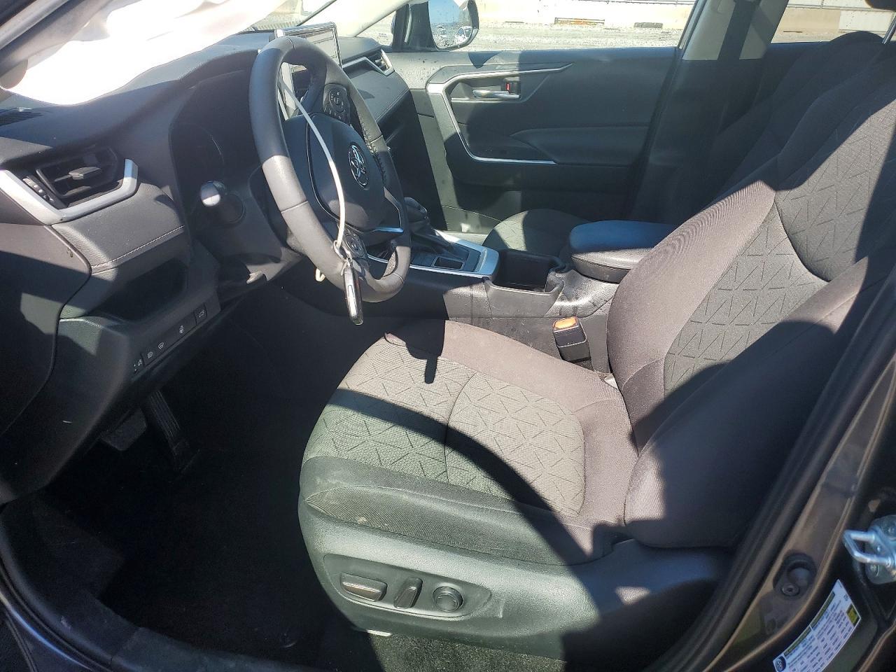 2024 Toyota Rav4 Xle - Image 7
