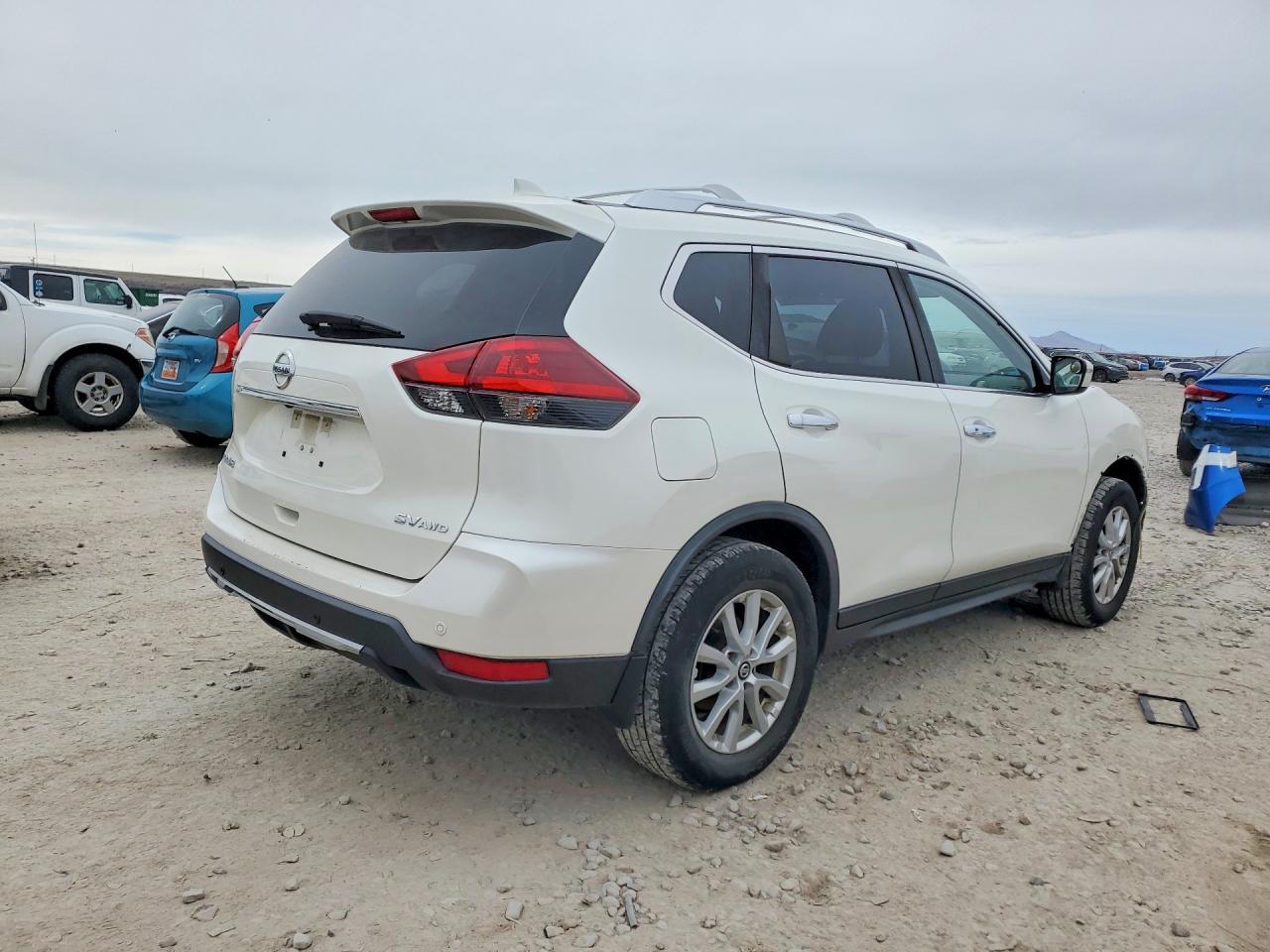 2020 Nissan Rogue Sv - Фото 3