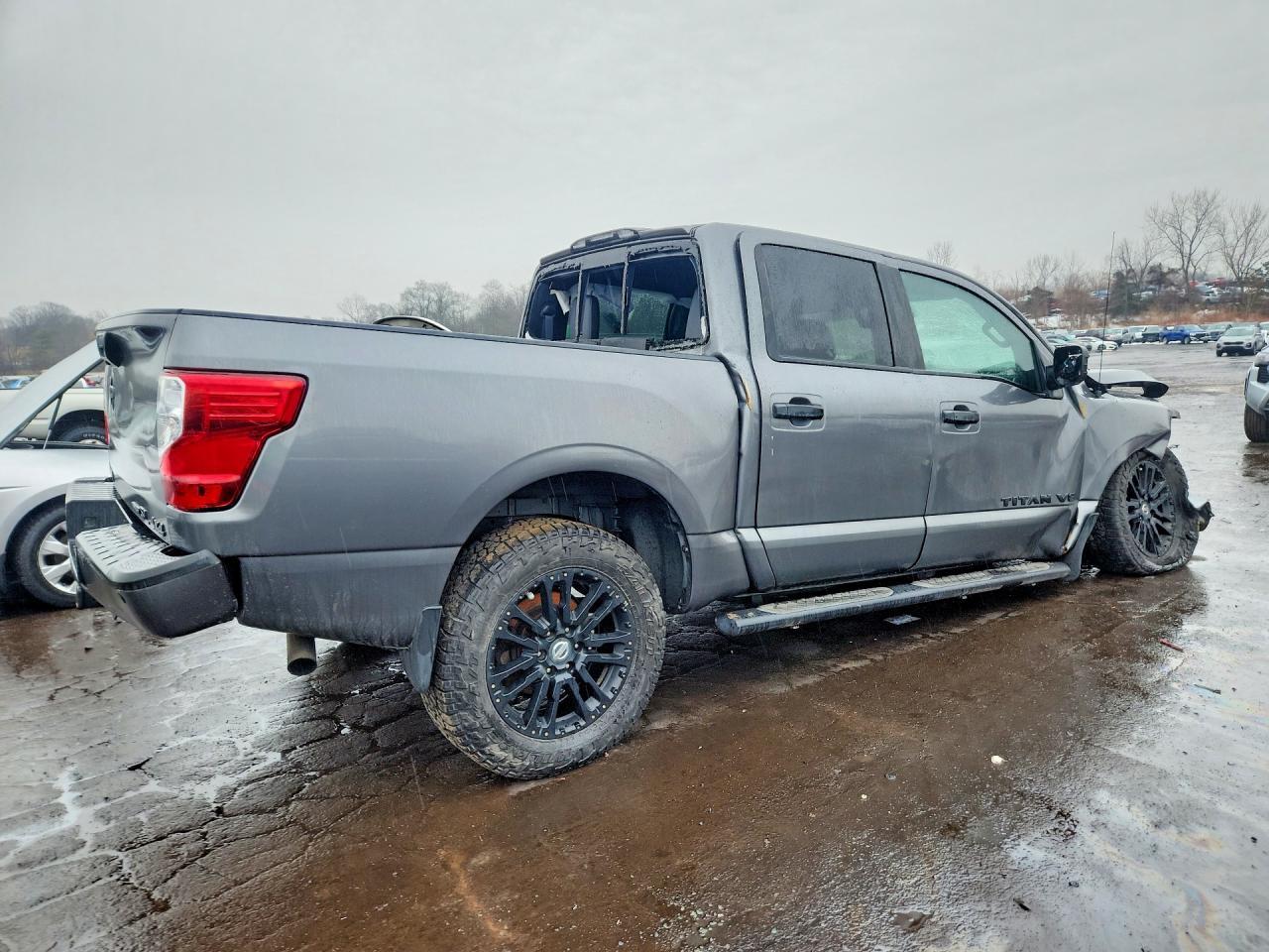 2019 Nissan Titan Sl - Image 3