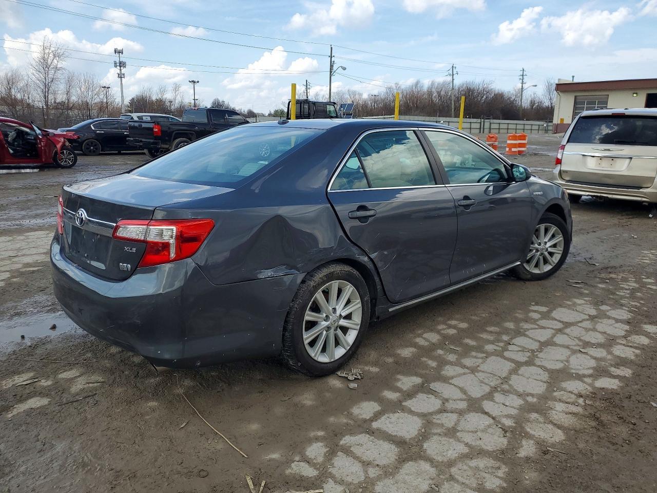 2012 Toyota Camry Hybrid Xle - Фото 3