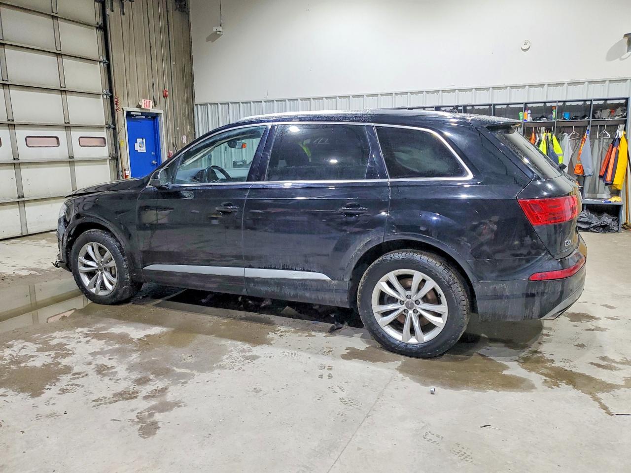 2017 Audi Q7 Premium Plus - Image 2