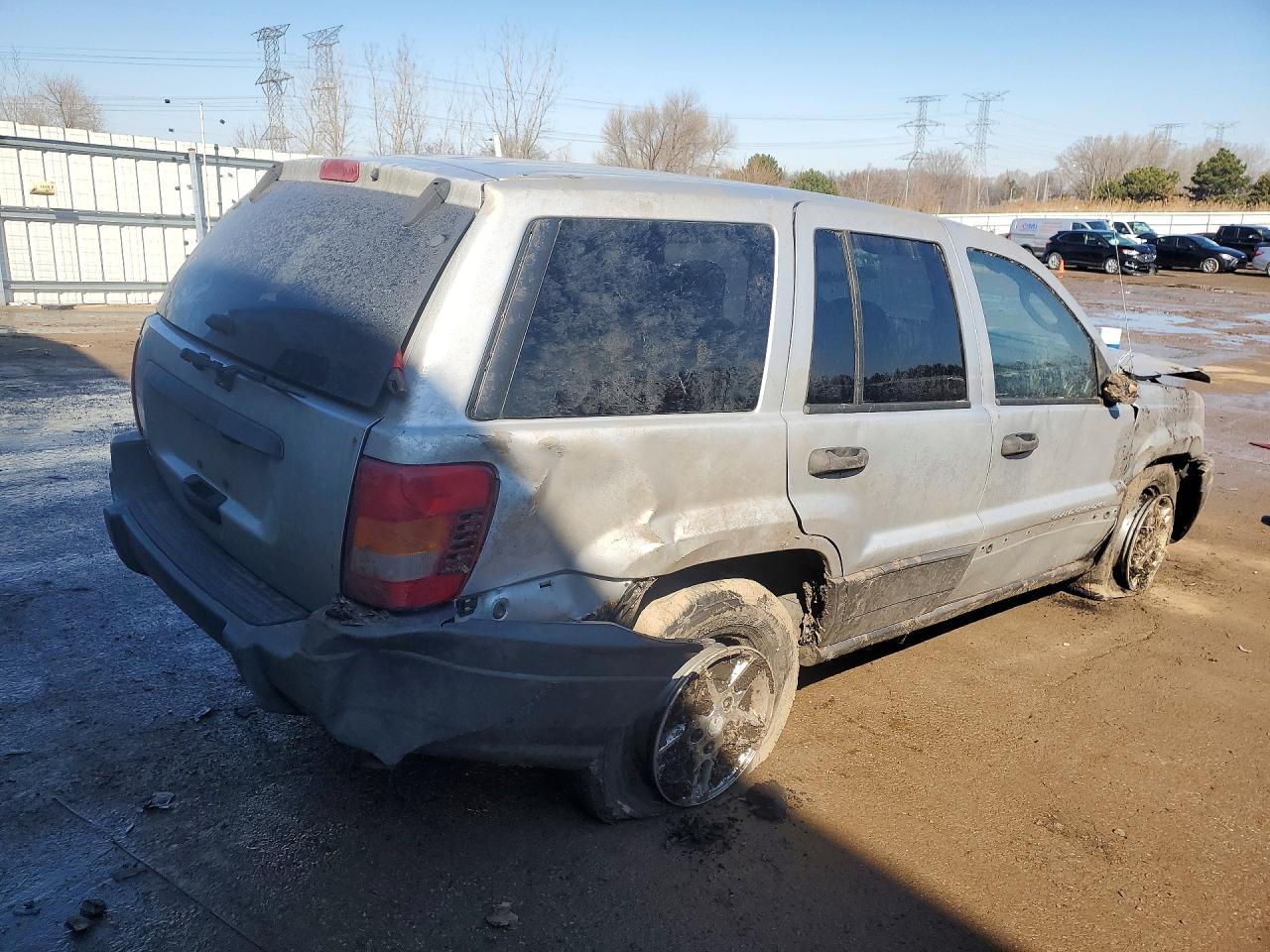 2004 Jeep Grand Cherokee Laredo - Image 3