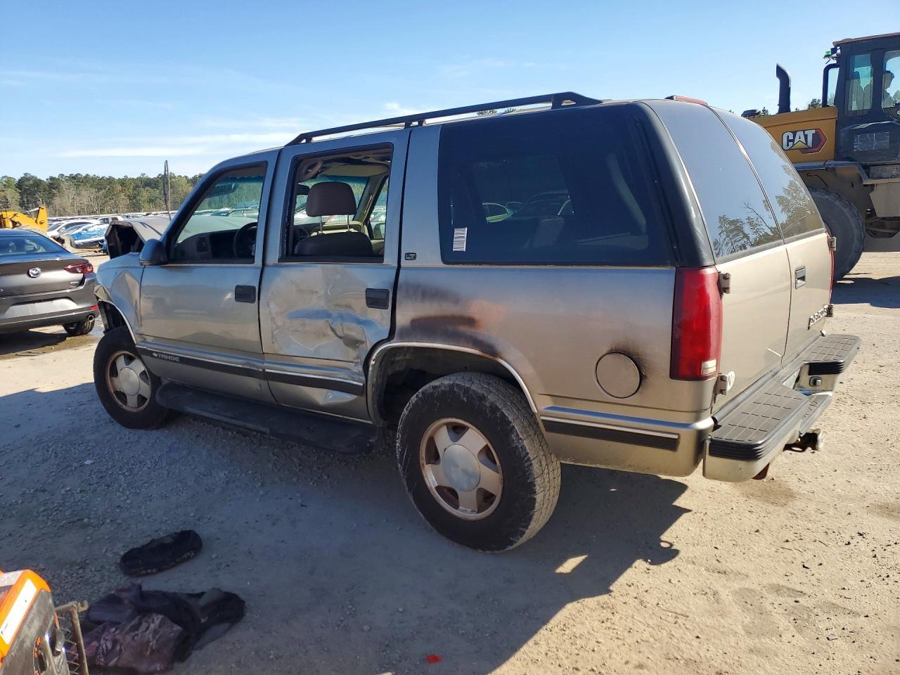 1999 Chevrolet Tahoe K1500 - Фото 2