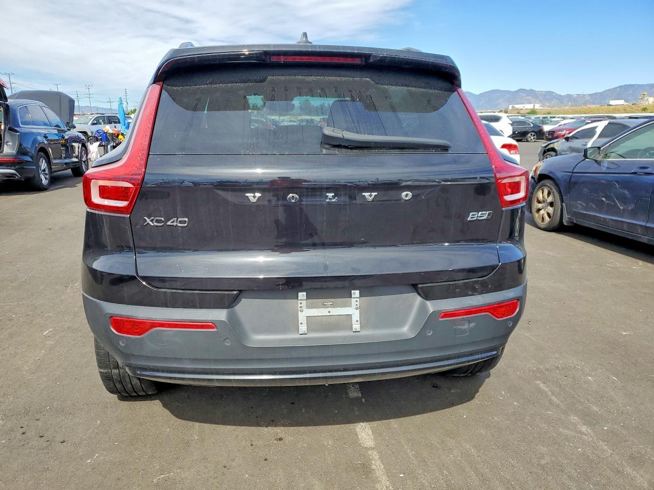 2024 Volvo Xc40 Plus - Фото 6