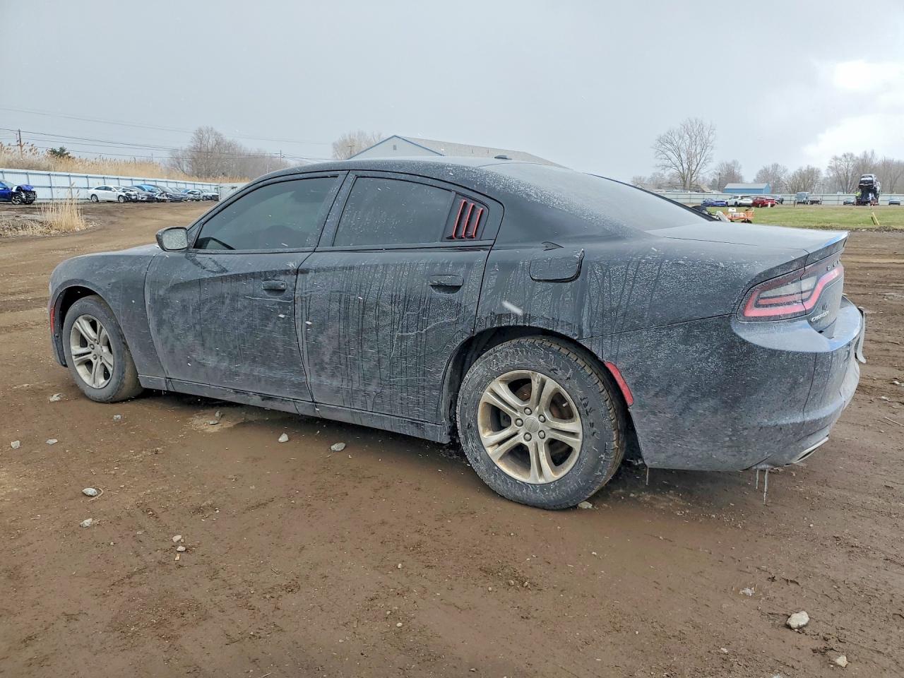 2020 Dodge Charger Sxt - Image 2