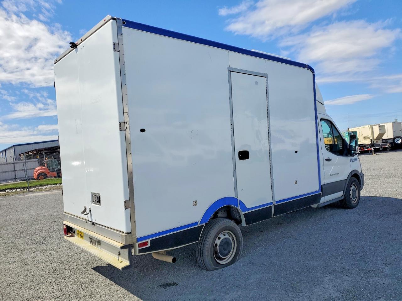 2020 Ford Transit Delivery Truck - Фото 3